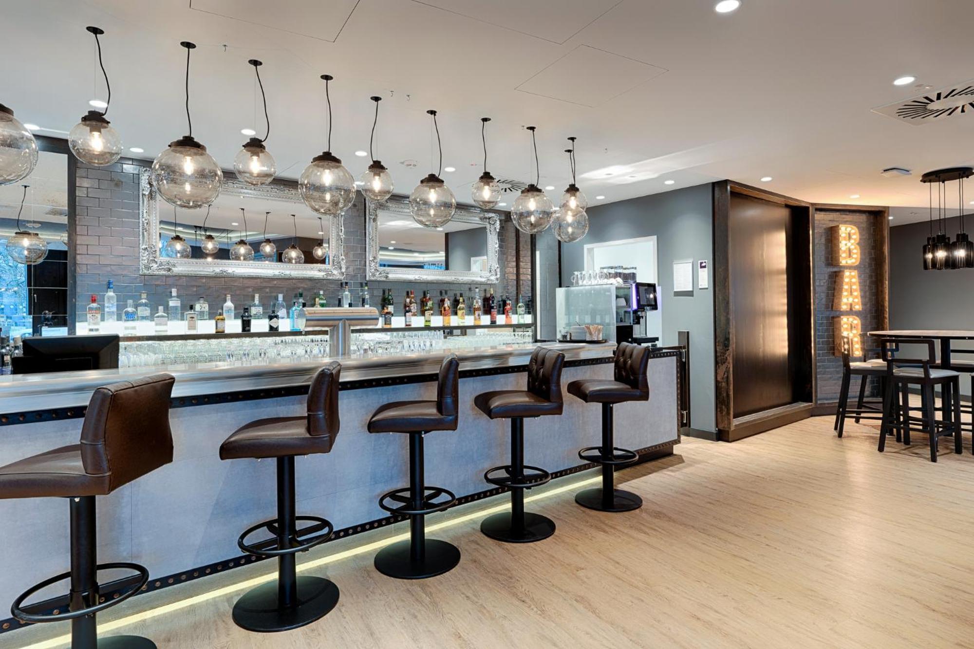 Premier Inn Berlin City Wilmersdorf ภายนอก รูปภาพ